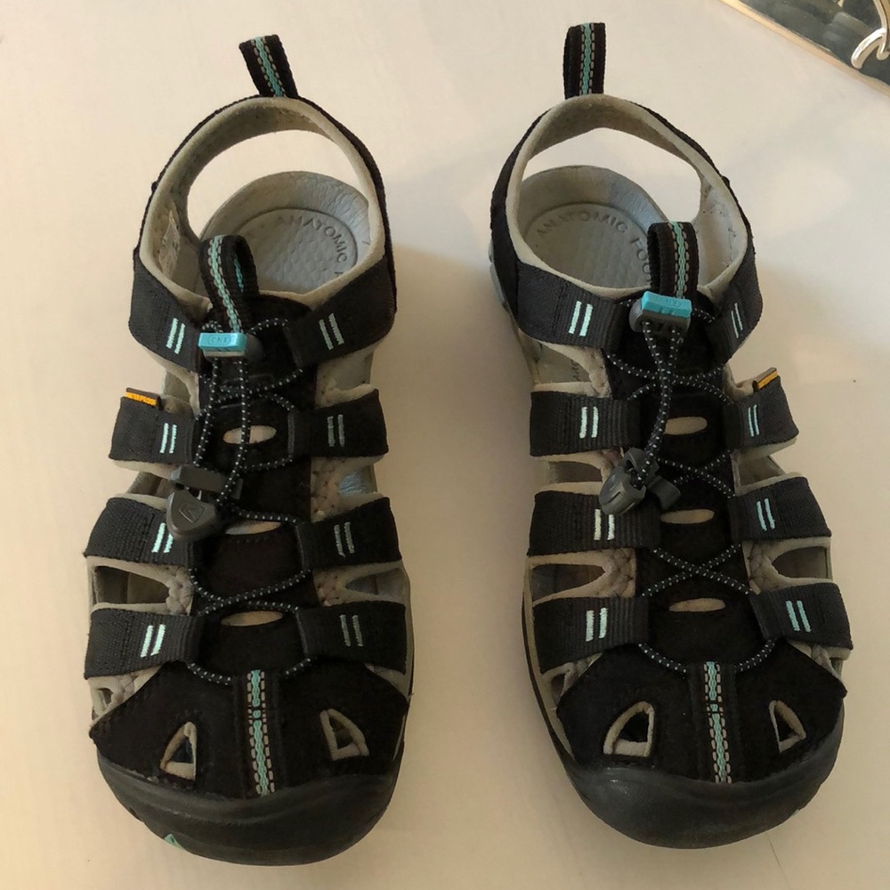 Keen Clearwater CNX Size 8 Womens